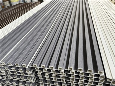 Iekštelpu 168*24mm koka plastmasas kompozītmateriāla laminēts WPC rievots sienas panelis